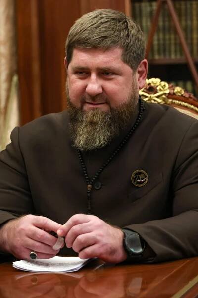 Pohublý Kadyrov zase vyvolává dohady: Cvičí, nebo churaví?