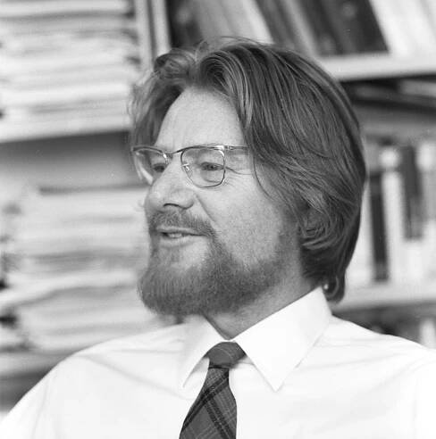 John Bell actually misunderstood relativity, too