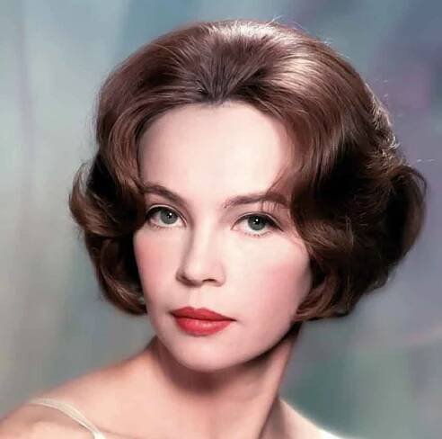 Leslie Caron, The Oldie of the Year - Hugo Vickers