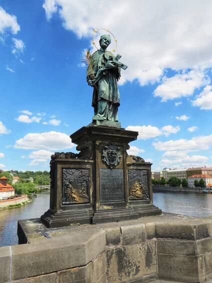 Karlův most | Regionální magazíny