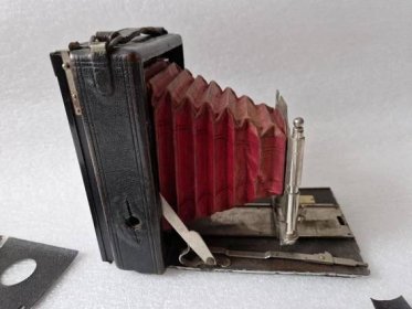 Neúplný starožitný měchový fotoaparát Rietzschel Tip ca 1910 + díly - Elektro