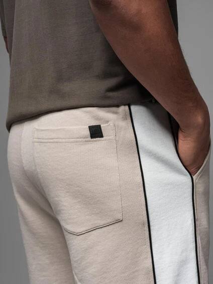 Ombre Clothing Pánské krátké teplákové kraťasy s širokými pruhy - béžové