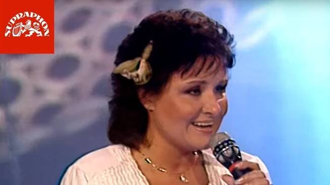 Karel Gott a Jitka Zelenková- Běž za svou láskou (oficiální live video)