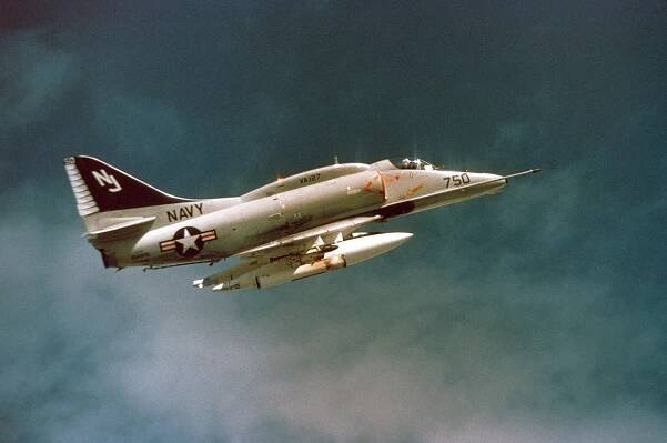 The A-4 Skyhawk: from Douglas to the U.S. Navy - Aviation Wings