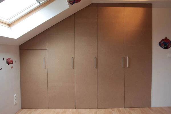 Skříně do podkroví | Intery-skrine.cz