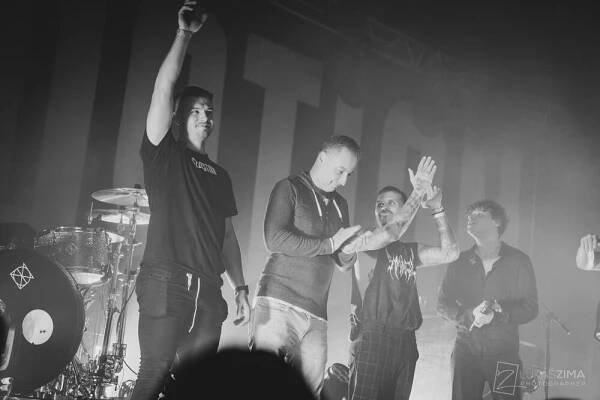 Sebastian ve vyprodaném klubu Roxy v Praze křtil novou desku sBohem ! - magazin.promuziku.cz 