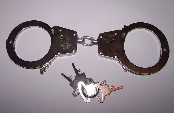 Pouta policejní 9921 (poslední kus)