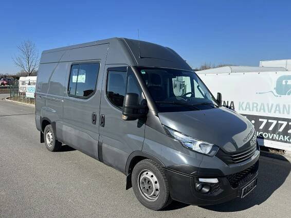 Prodej cestovní dodávky Iveco Daily 2.3 L2H2 – Půjčovna karavanů Prostějov