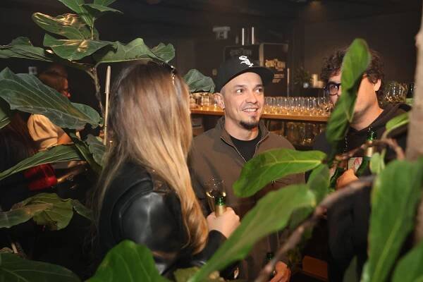 MADRICH šokuje hudobnú scénu: Z moderátora spevákom! Jeho debut „Paradox“ je plný emócií a prekvapení - GREGI.NET | Multikultúrny