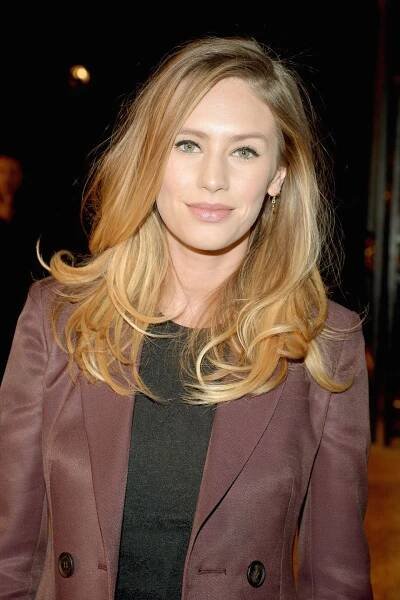 Image may contain Fashion Premiere Dylan Frances Penn Human and Person
