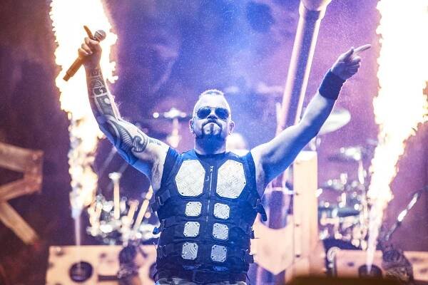 Sabaton se vrací do Pekla, na Den veteránů tu bude promítnut jeho film