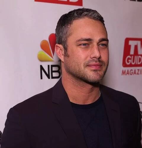 Soubor:Taylor Kinney BTVR 14.jpg – Wikipedie