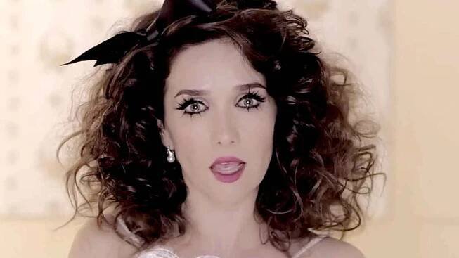 Natalia Oreiro, která bude zanedlouho koncertovat v Polsku, má nový klip