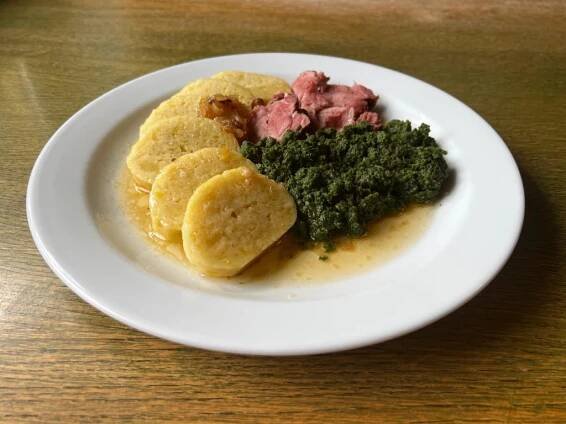 Jídlo - Restaurace Pod Lipou - Černošice