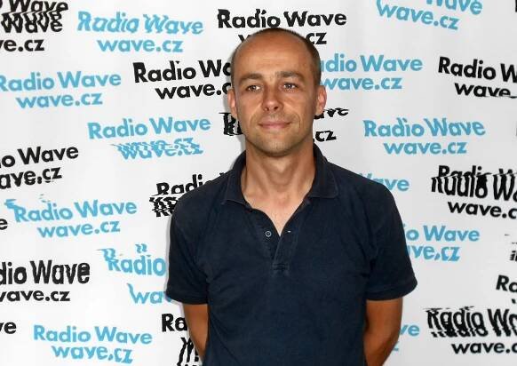 Tomáš Hajzler o přepracování a životě offline: V dětství mi... | Radio Wave