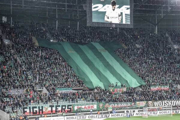 Slask Wroclaw v Legia Warsaw - Fearsome & formidable - Alex Webber