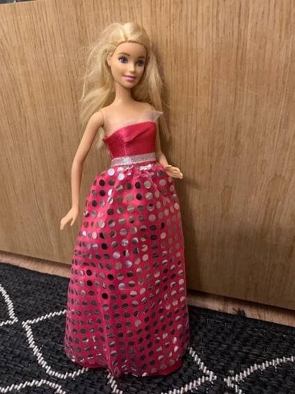 Sada s barbie a chelsea a s časopismi