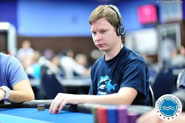 Říjnovou ČPT vede na final table Holanďan Oghabian - POKERživě