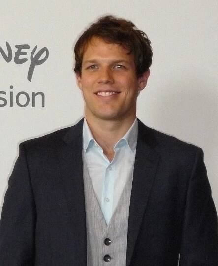 Jake Lacy – Wikipédia