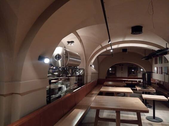 Nové osvětlení restaurace Budvarka