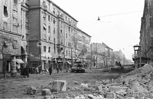 Sovětský teror v Budapešti: Všude na ulici ležely mrtvoly, vzpomíná pamětnice