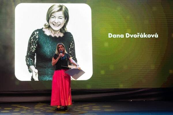 Zlatý středník zná vítěze. Osobností PR je Dana Dvořáková. Projektem roku Moji milí Slováci
