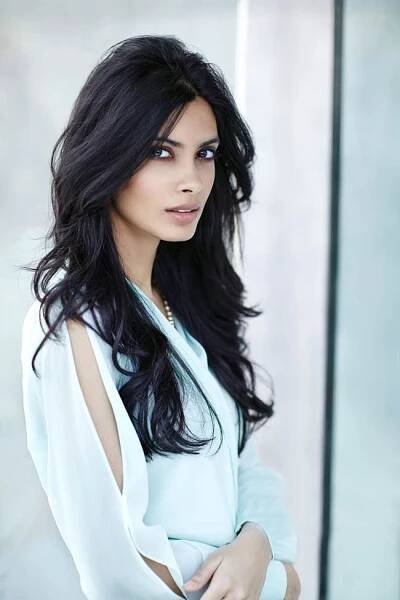 Diana Penty Hot | Photos | Pics | New Images & Wallpapers