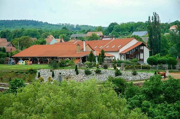 Čarodějnický Dvůr - Biskoupky, Jižní Morava