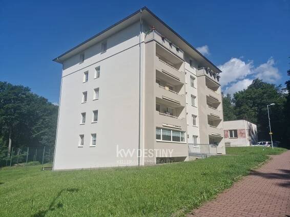 Pronájem bytu 2+1, 51 m2 - Dubí - Keller Williams