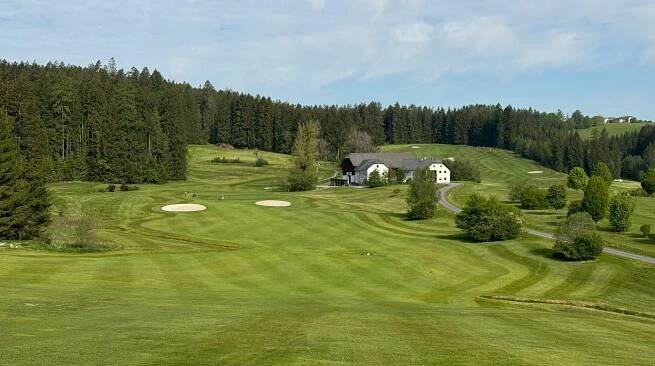 Nejen za golfovou pohodou kousek za hranice do Horního Rakouska - Golf.cz
