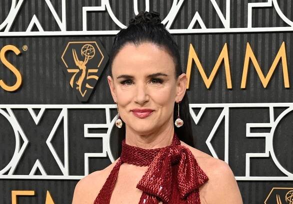Juliette Lewis’ Emmy Red Carpet Look