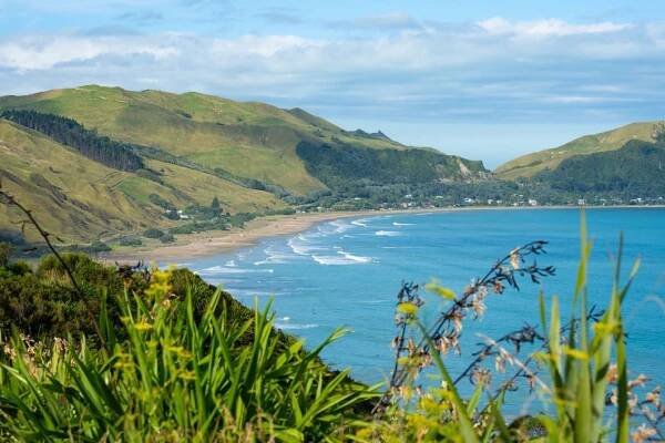 makorori beach, surfařská pláž poblíž gisborne, nový zéland - gisborne - stock snímky, obrázky a fotky