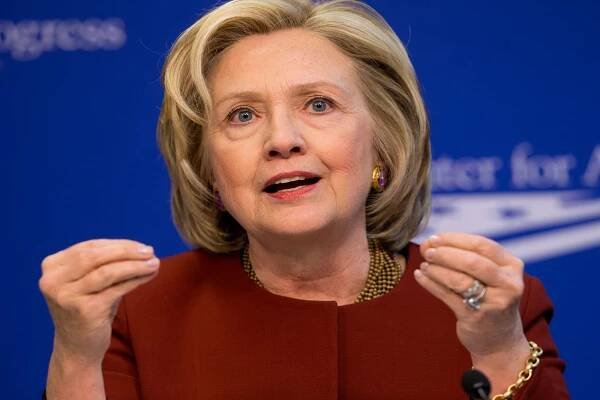 Hillary Clintonová obvinila Čínu z hackerských útokov