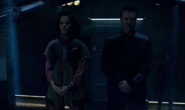 Ztraceni ve vesmíru - Skořápky - Z filmu - Parker Posey, Douglas Hodge