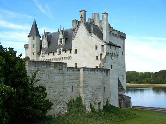 Zámek Montsoreau – Wikipedie