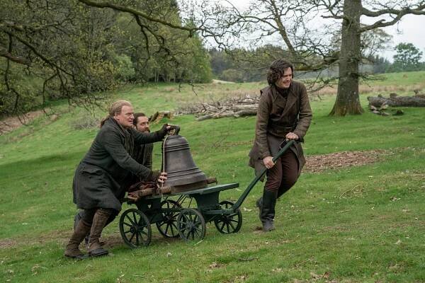 Cizinka - Dejte mi svobodu! - Z filmu - Mark Lewis Jones, Richard Rankin, Alexander Vlahos