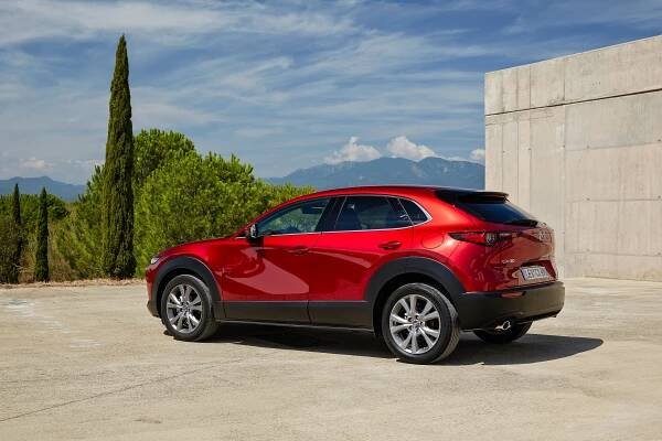 Řídili jsme Mazdu CX-30, tedy mírně zvýšenou, stylovější a praktičtější variantu skvělé Mazdy3!