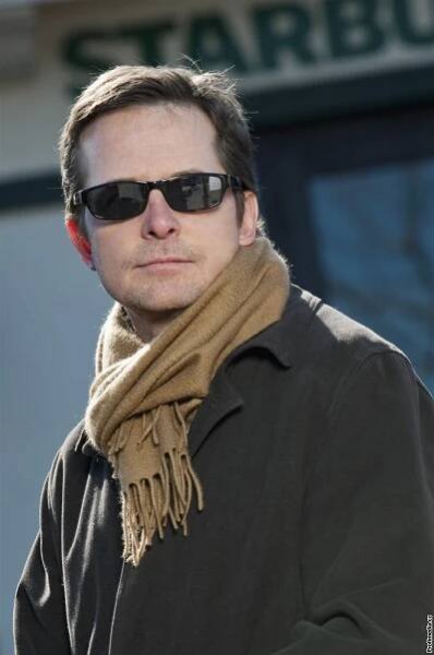 Michael J. Fox slavil 50 a 20 let žije s parkinsonem