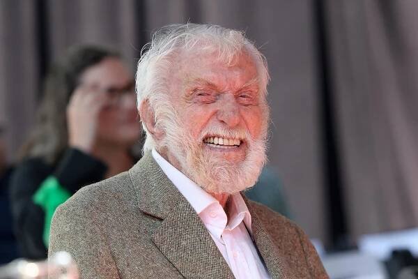 Dick Van Dyke shares update after cat Bobo goes missing during Malibu wildfires