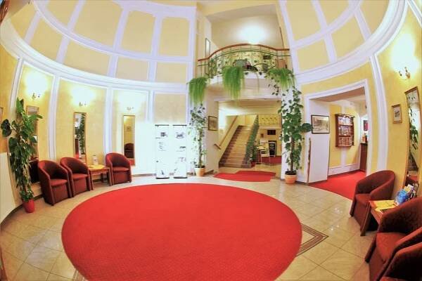Hotel FLORA - Mariánské Lázně | Lázně Travel