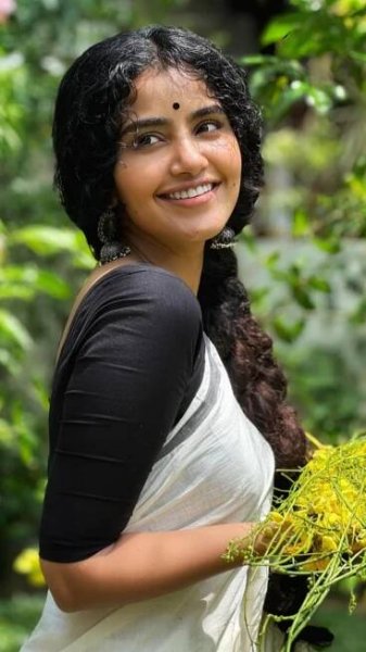 In Pics: Anupama Parameswaran’s stylish wardrobe collection