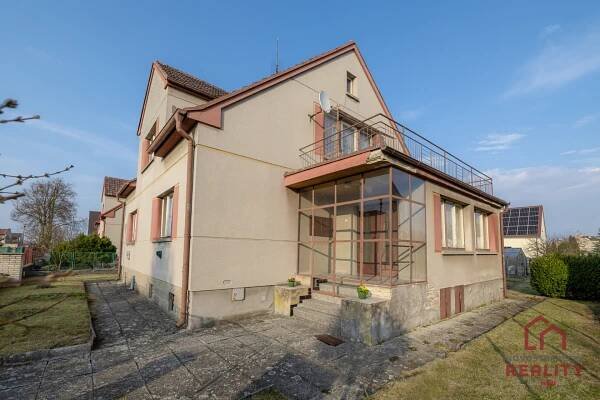 Prodej rodinného domu 208 m2, pozemek 681 m2 - Nové Strašecí | Novostrašecké reality