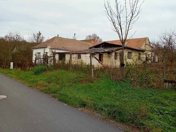 Prodej RD se zahradou v obci Litobratřice - Martin Lukáš | lukasreality.cz 