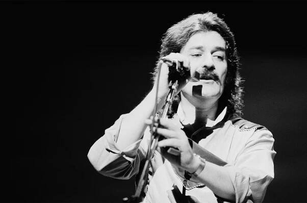Ray Thomas - spoluzakladatel progrockových The Moody Blues, který prohrál boj s rakovinou