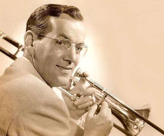 Swinging Miller Puts Fans In The Mood