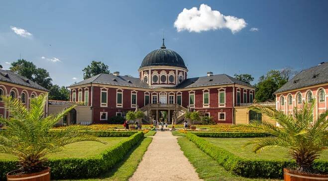 Veltrusy (zámek)