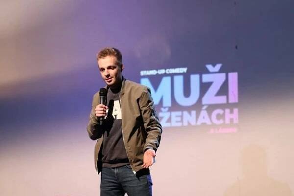 Historkou, jak málem skončil na doživotí v mexickém vězení, pobavil stand-up komik Libor Macháček už stovky Jihomoravanů.
