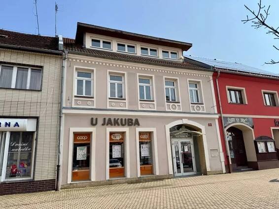 Pronájem kanceláře 54m2, 3.NP, nám. Osvobození, Kralovice - EVROPA realitní kancelář