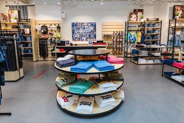 LEVI’S CEVAHIR MALL | Elif Arslan Interiors