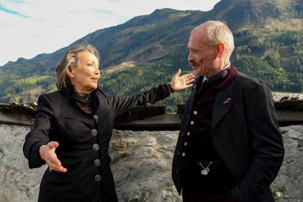 Dennstein & Schwarz - Sterben macht Erben - Z filmu - Krista Stadler, Johannes Krisch